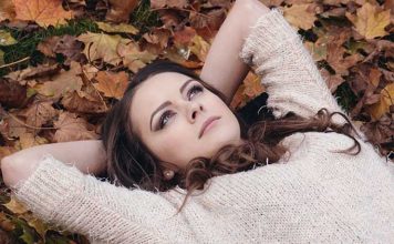 Não é raro, o mundo está cheio de gente rasa.