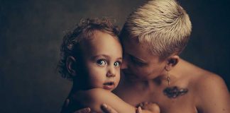 DESCONFIO QUE O AMOR DE MÃE SEJA UMA AMOSTRA DO AMOR DE DEUS.