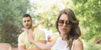 Um pé na bunda pode te levar mais longe do que um tapinha nas costas