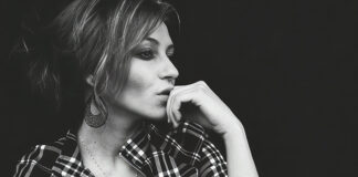 Eu não sei me comportar de acordo com a minha idade. Eu nunca tive essa idade antes