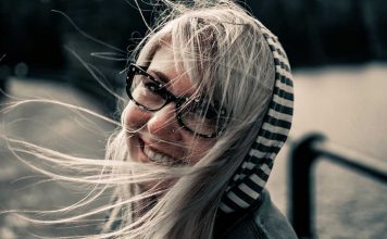 Na minha opinião, a mulher sábia se edifica, se ama e se valoriza.