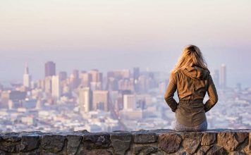 Depois de tantos altos e baixos, finalmente entendi, que a vida nem sempre tem as cores e sabores que desejamos