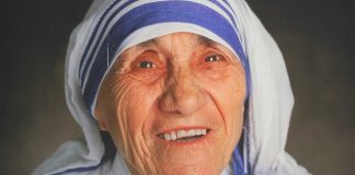 “A falta de amor é a maior de todas as pobrezas.”