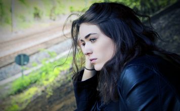 Ninguém tem que se intrometer na dor que somente você sentiu