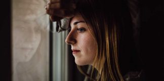 Por muito tempo, eu tentei ser o que as pessoas gostariam que eu fosse.