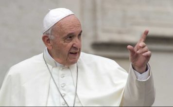 É melhor viver como ateu do que ir à igreja e odiar os outros, diz Papa Francisco