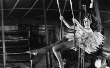 Se você ficar sozinho, pega a solidão e dança