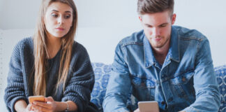 A vida fica mais difícil se você ficar olhando o caminho dos outros em vez do seu.