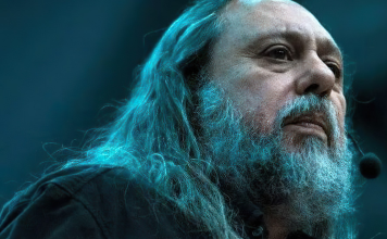 “Deus não existe” por Caio Fábio