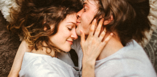 Mulheres são movidas a carinho, por que é tão difícil para homens entender?!