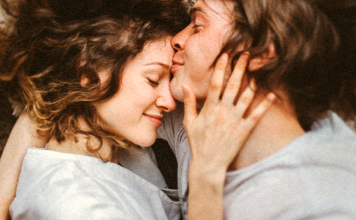 Mulheres são movidas a carinho, por que é tão difícil para homens entender?!