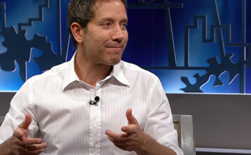 “O pai e a mãe que disser que nunca teve vontade de dar uma palmada em uma criança estará mentindo.” por Leo Fraiman