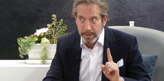 “Toda pessoa de sucesso teve uma mãe chata” por Leo Fraiman