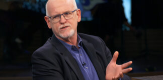 “Não existe mais o pai que ajuda: existe o pai presente que trabalha pelo bem da família e pelo bem da criança.” por Daniel Becker