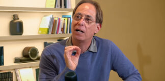 “Qual a diferença entre ler um livro e ouvir uma música ou assistir a um vídeo?” por Pedro Cardoso