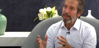 “Querer fazer o filho feliz o emburrece, enfraquece, vicia e humilha“ por Leo Fraiman