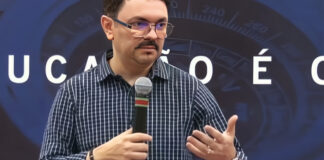 “Quando descobrirmos o quanto nossos pais não tiveram, perceberemos o tanto que nos deram.” por Rossandro Klinjey