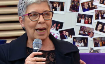 É papel dos pais apresentar aos filhos a vida como ela é, e não dizer como vivê-la