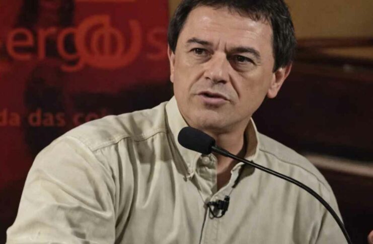 “Todo romântico é solitário” por Ivan Capelatto